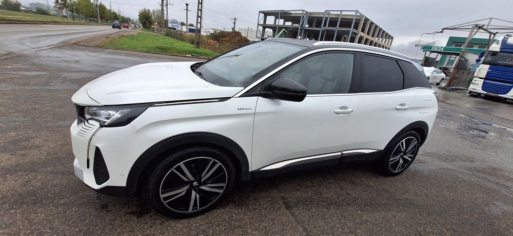 Peugeot 3008 Plug-in Hybrid  GT 225 hp
