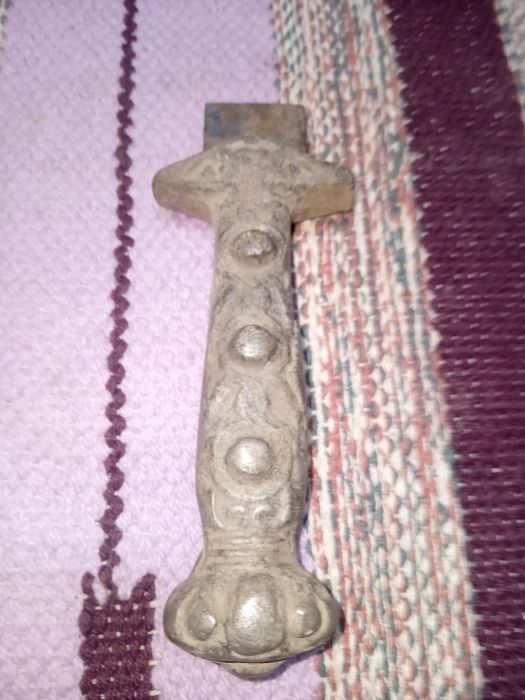 Doua piese ,mânere vechi