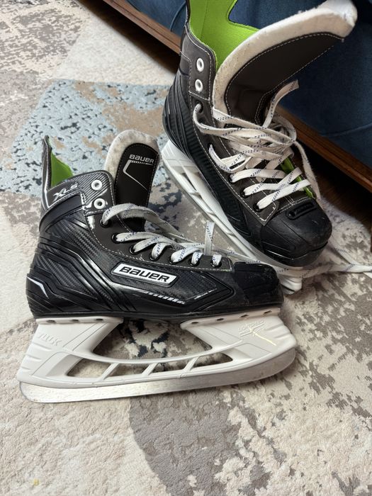 Коньки Bauer XLS