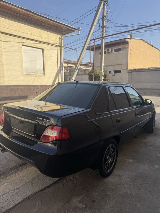 Sotiladi Nexia 2 dons 1,6 metan super srochna gen bor