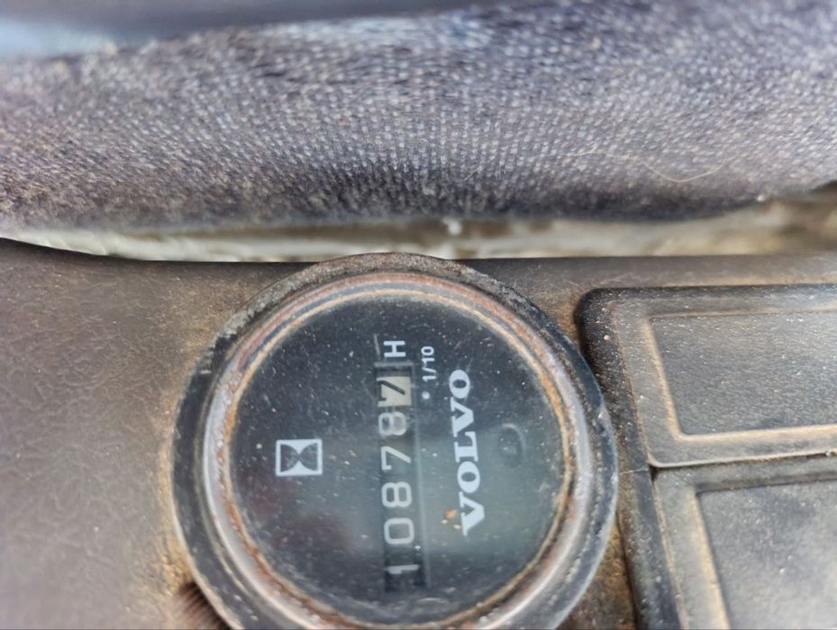 Гусиничний экскаватор сотилади VOLVO EC210B 2018 ноябрь