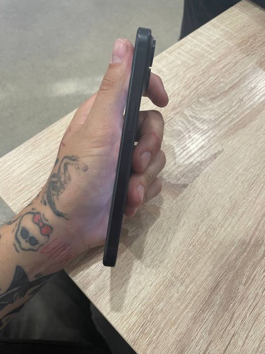IPhone 15 256.