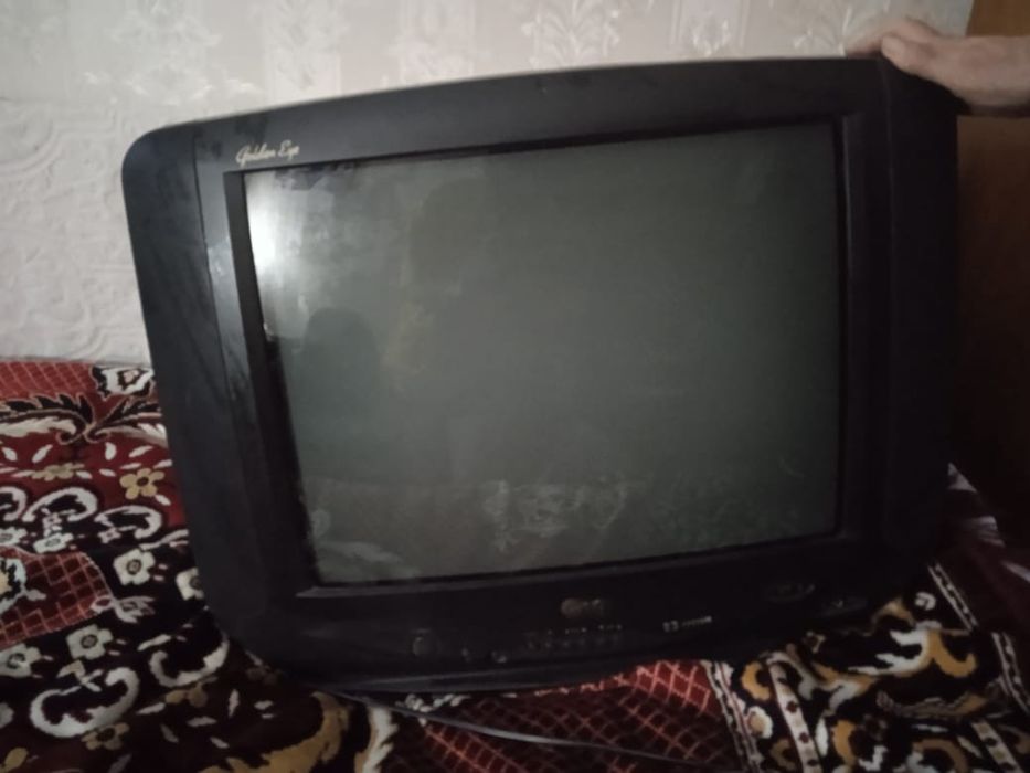 Продам телевизор