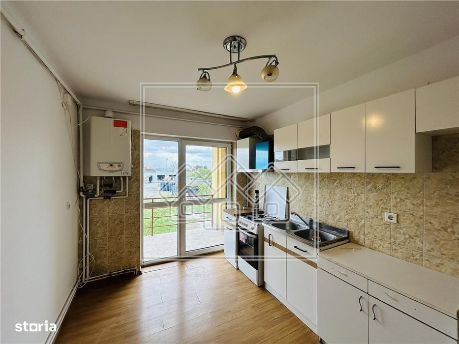 Apartament decomandat, etaj13, balcon - Zona Trei Stejari