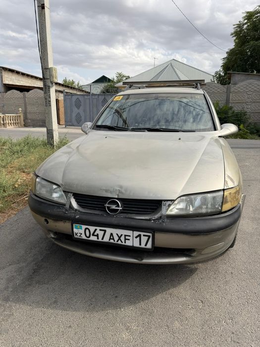 Opel Vectra B 1.6 универсал.