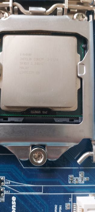 Vand placa de baza cu procesor I3 si 4gb rami