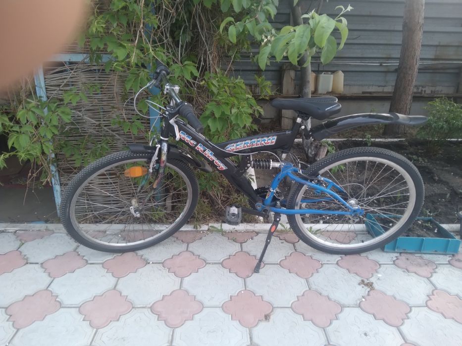 Велосипед спортивный.