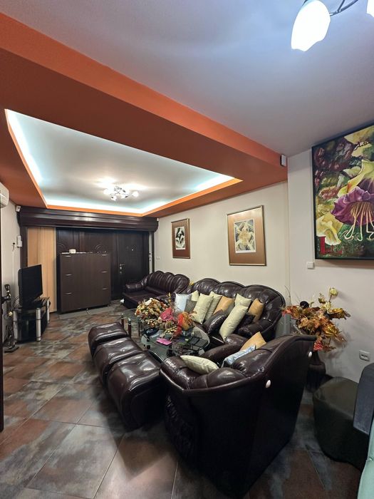 Продава се Офис в София, Витоша - 111 кв.м за 4505 €/кв.м - Снимка #2