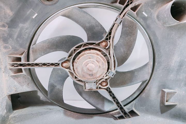 Electroventilator Racire  cu Suport 8240154D80 Peugeot 406 prima gene