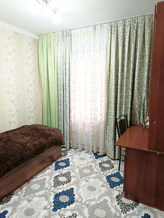 4 xonali 2-qavatda kvartira sotiladi