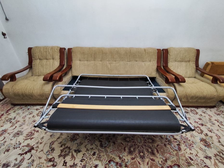 Продается раскладной диван.