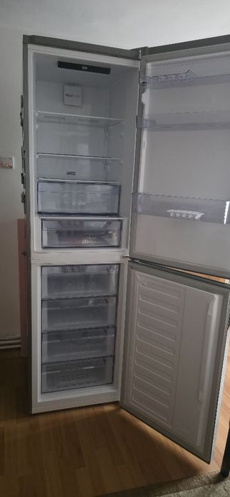 Vand frigider  Beko