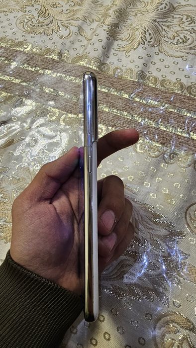 Samsung S21 Yangi ozi