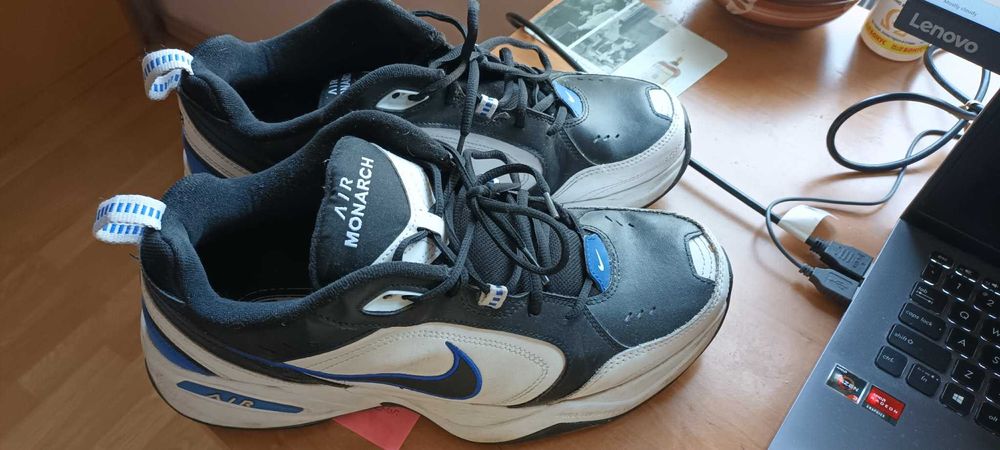 Мъжки обувки Nike Air Monarch D