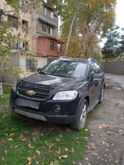 Chevralet Captiva yaxshi xolatda urilmagan