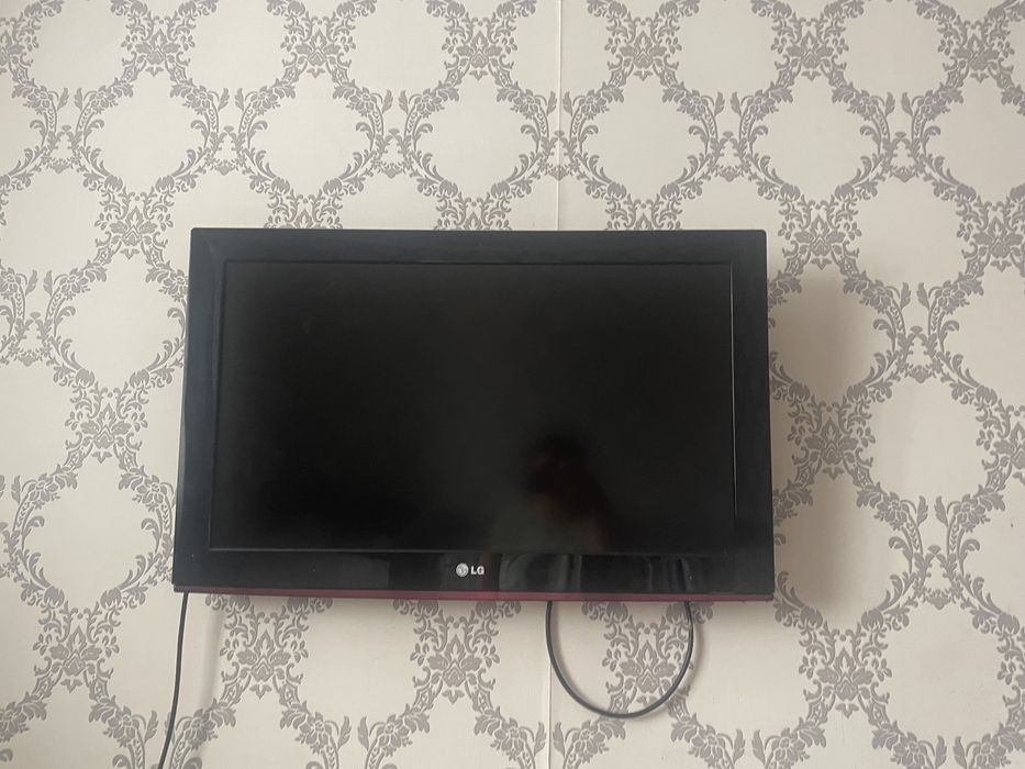 Продам телевизор LG