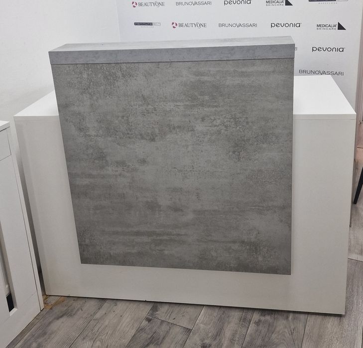 Mobilier recepție