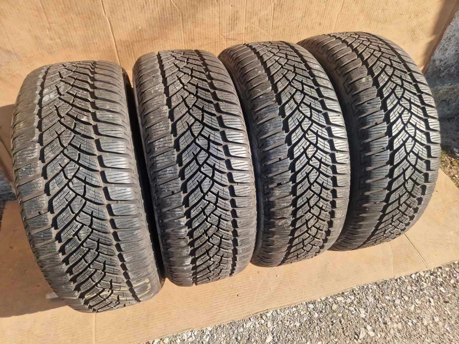 4 Fulda R17 225/55
Зимни гуми 
DOT4520