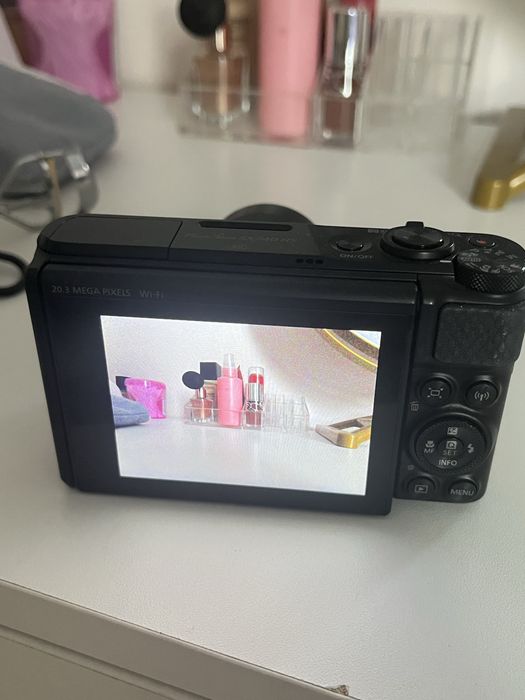 Фотокамера Canon PowerShot SX740 HS черный