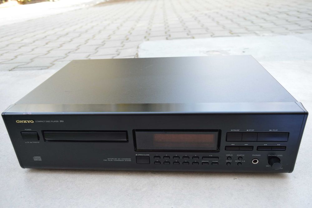 Cd player Onkyo DX 7210