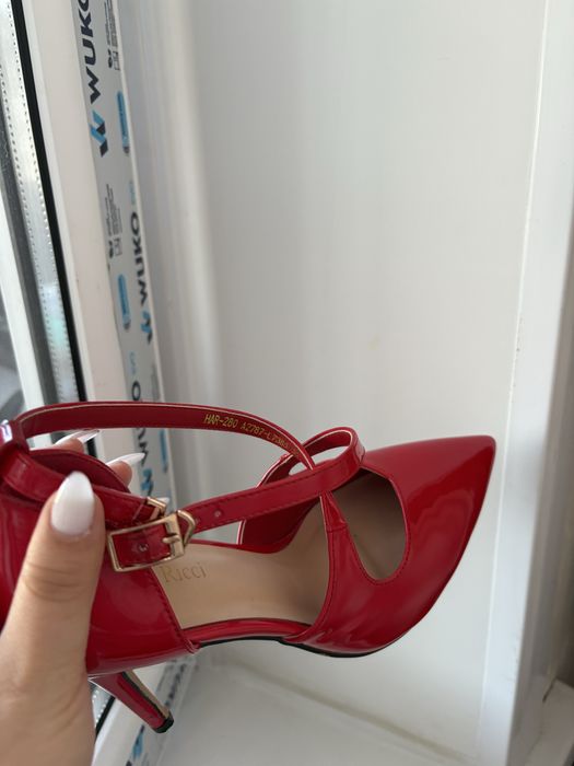 ТУФЛИ. Надевалось всего два раза. Состояние хорошее. Купила за 28