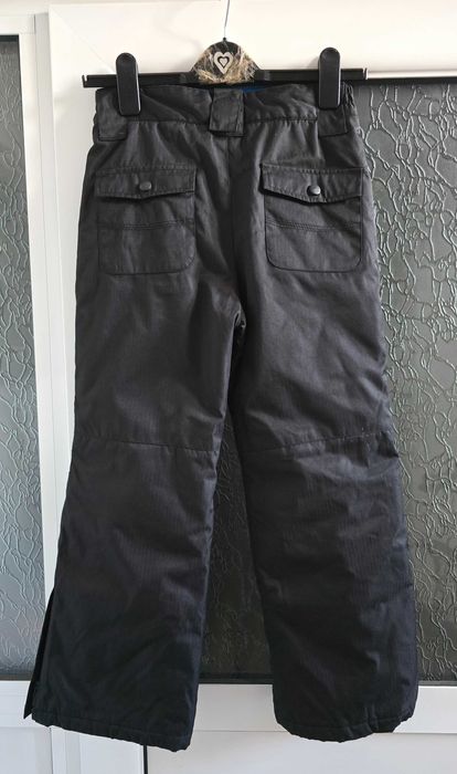 Детски ски панталон размер 7-8 години НОВ