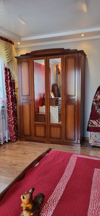 Продам спальный гарнитур