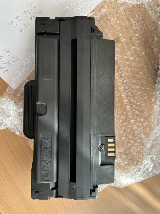 Продам картридж на принтер