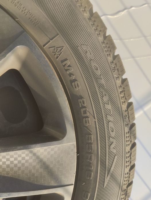 Зимни гуми 205/55 R16,със стоманени джанти
