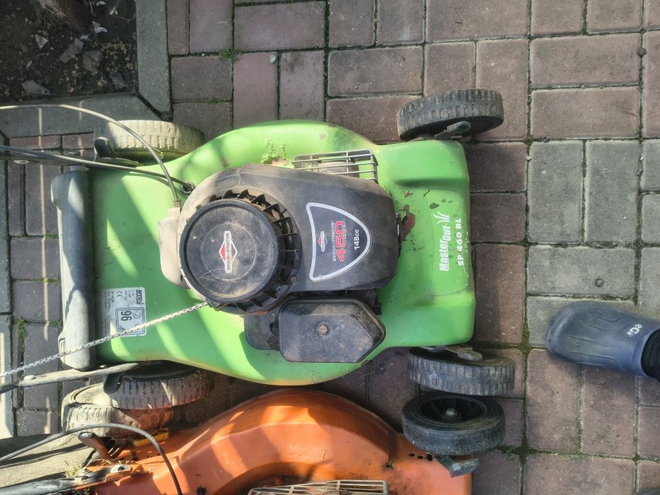 Mașini de tuns iarba termice