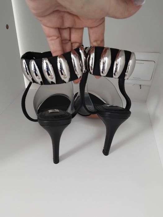Alaia ,Saint Laurent,Gucci сандали