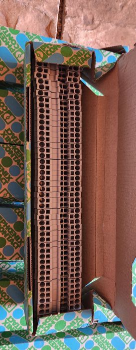 Bloc de conexsiuni, si releu inter față