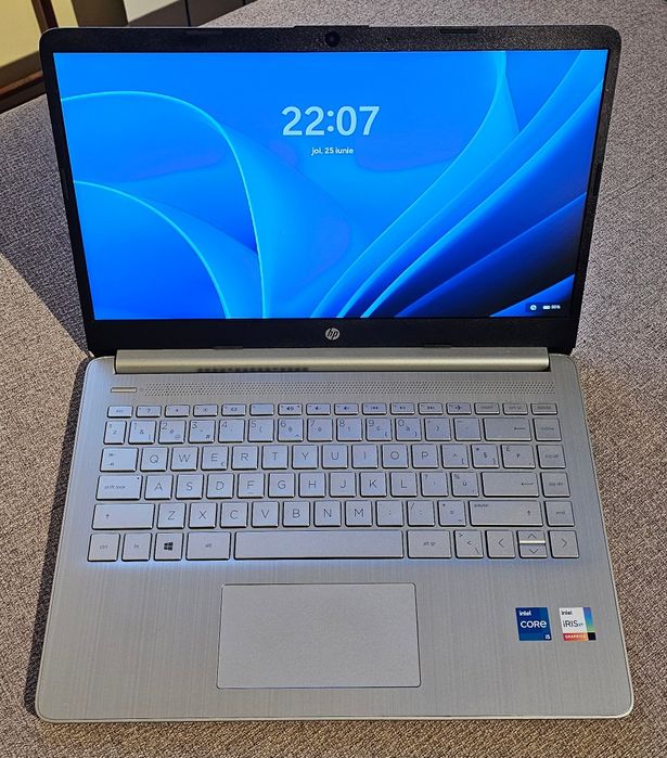 Laptop HP 14s-dq2021nb,  i5 Gen 11,  512GB SSD, baterie nouă + husă de protecție