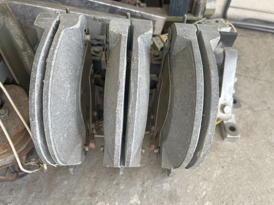 Продается контактор авр рубильник 2 штуки