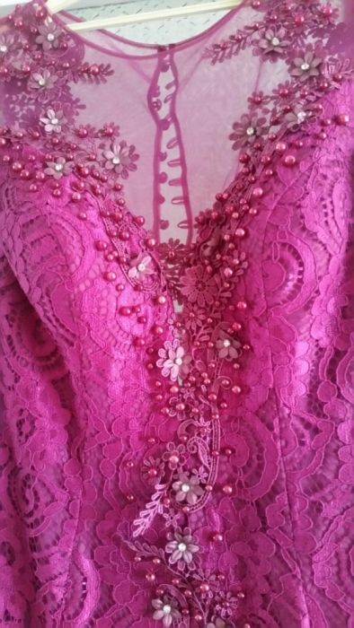 Продавам официална рокля от дантела с подплата Турция