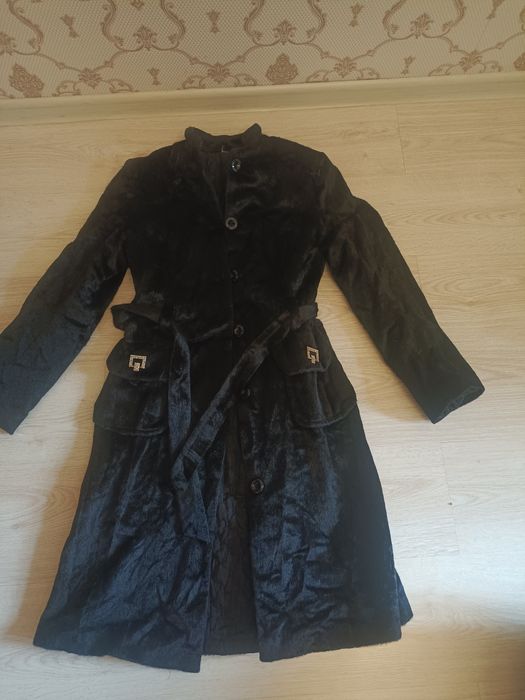 Продам модную теплую шубку