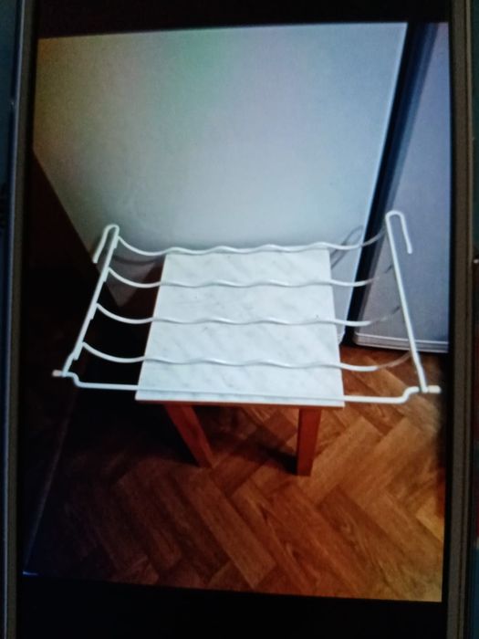 Полки в  холодильник.