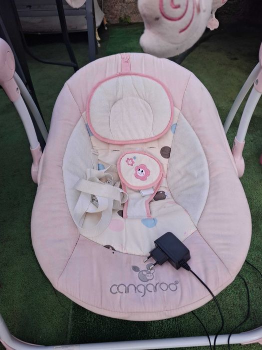 Продава се музикална люлка