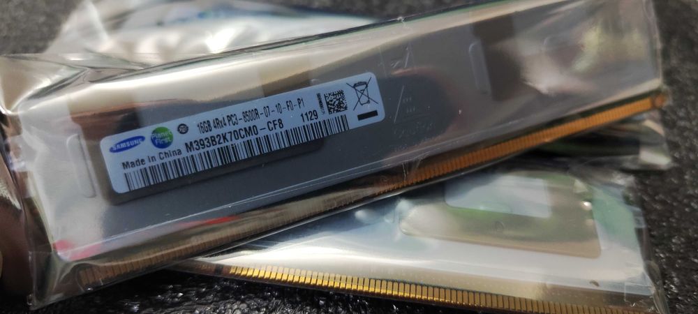 Продавам сървърна рам памет Samsung / SK hynux - DDR3