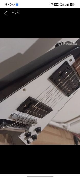 Электрогитара Flying V
