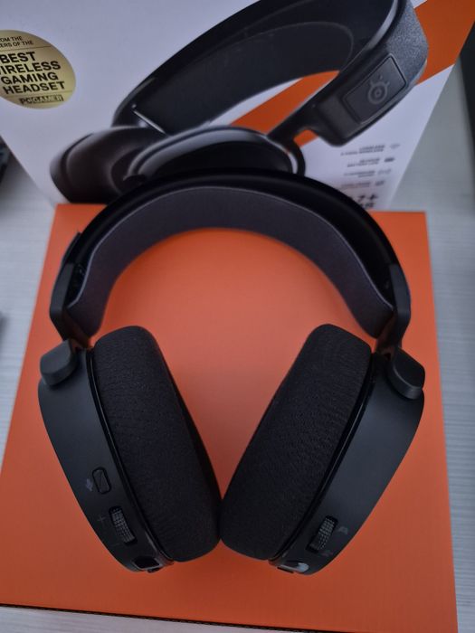 Продам наушники SteelSeries Arctis7+