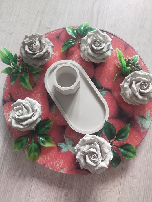 Роза неуведающая.Гипсовые фигурки в форме розы!