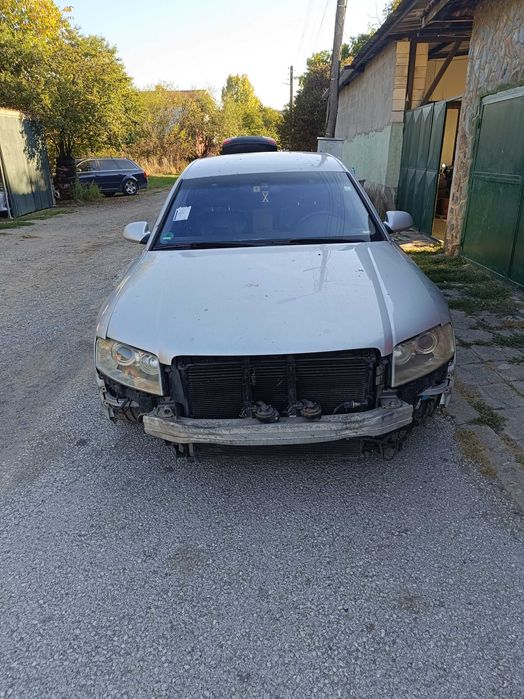 Ауди А8 Д3 на Части