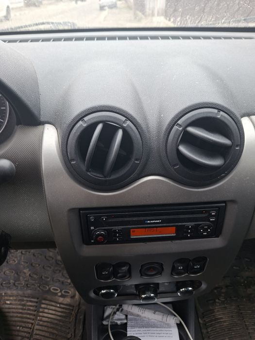 Vând Dacia Logan 1,4 mpi
