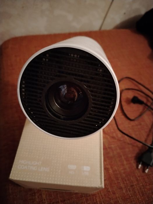 Продам проэктор новый