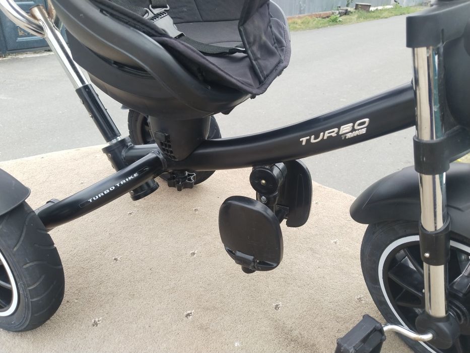 Трёхколёсный велосипед