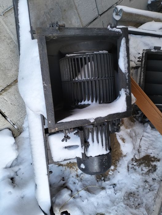 Продам вытяжку, улитку.