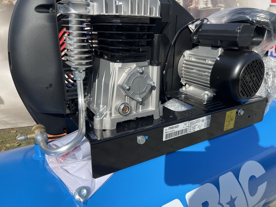 Compresor Aer 200l Monofazat 11bar ABAC