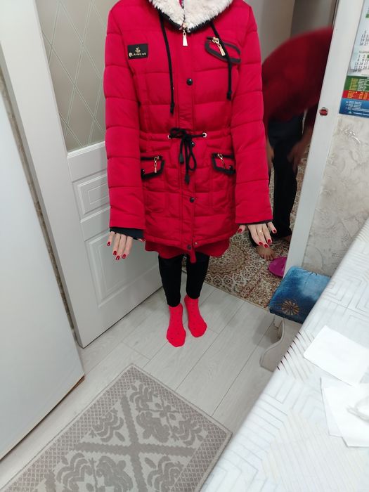 Куртка зимная красного цвета