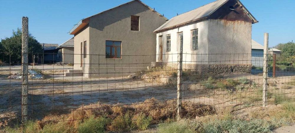 Нишон туманда Уй сотилади